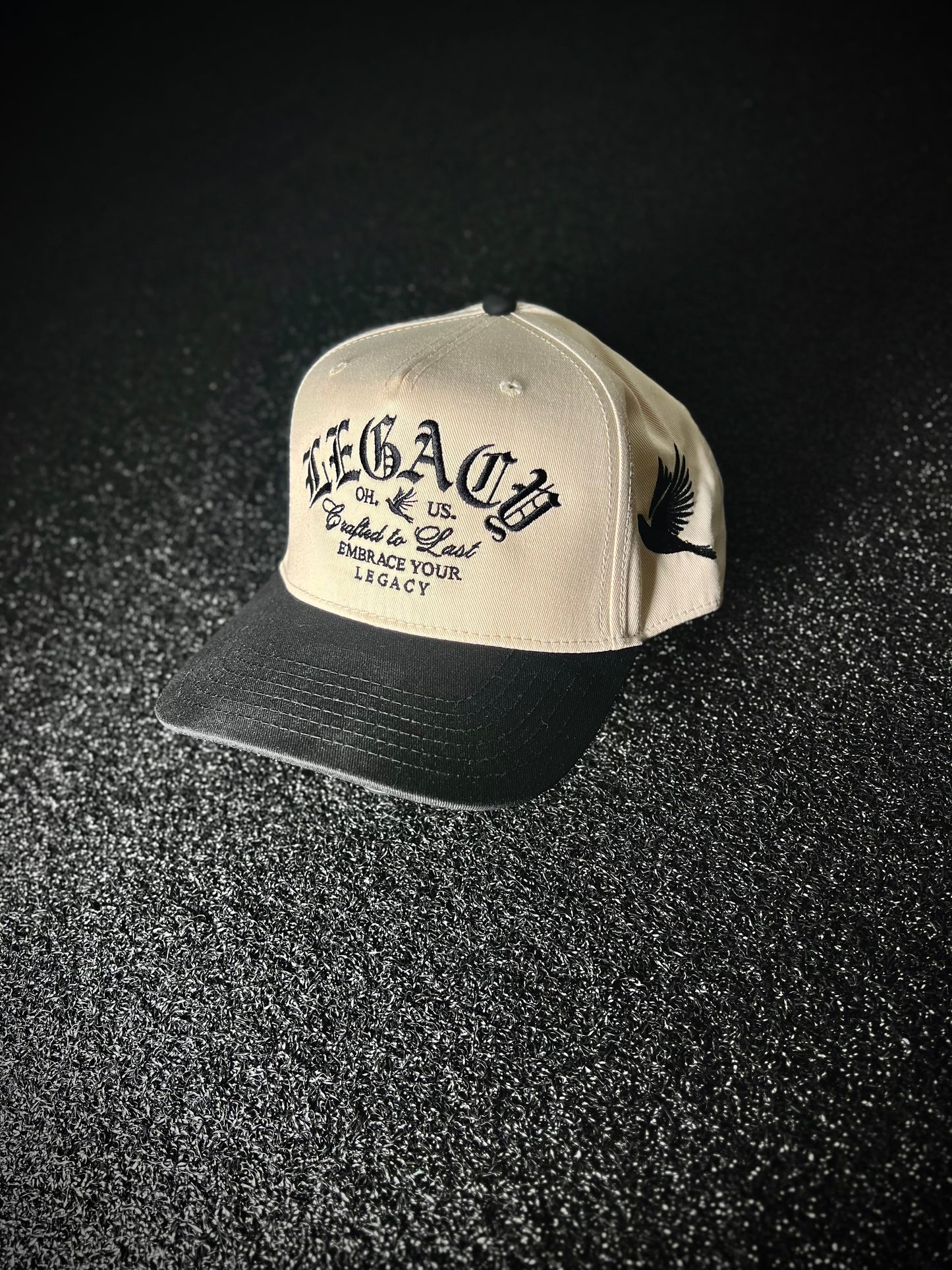 LEGACY EMBROIDERED HAT (CREAM/BLACK)