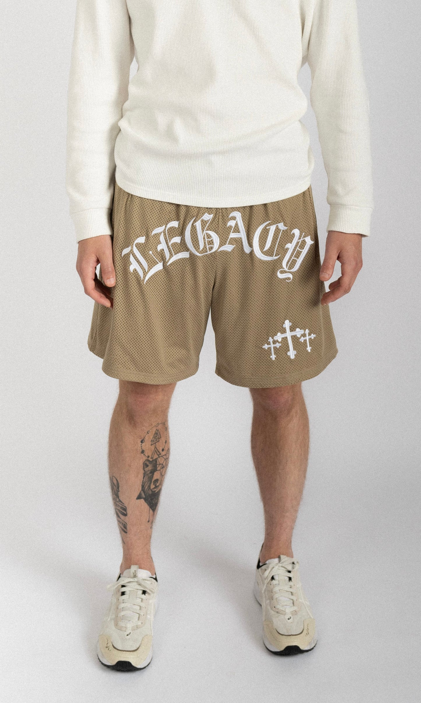 THE LEGACY EMBROIDERED MESH SHORT (BISCOTTI)